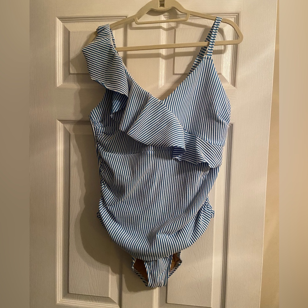 Cacique Swimwear